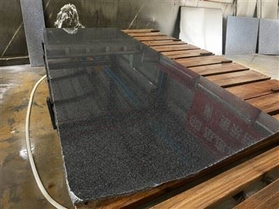 特大の花崗岩台帳スラブの曲げ破壊の防止